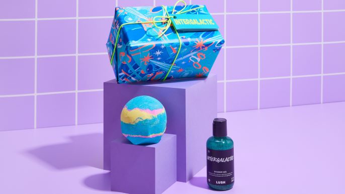 LUSH 空箱　ニューイヤーボックス　福袋　ギフトタグ ラッシュ be70a29d8ad383ea2f2a0f0b80aedc