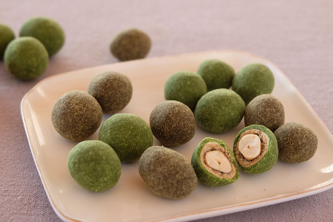 神宮司庁御用達銘茶 芳翠園の豆菓子（抹茶・ほうじ茶）セットを贈る