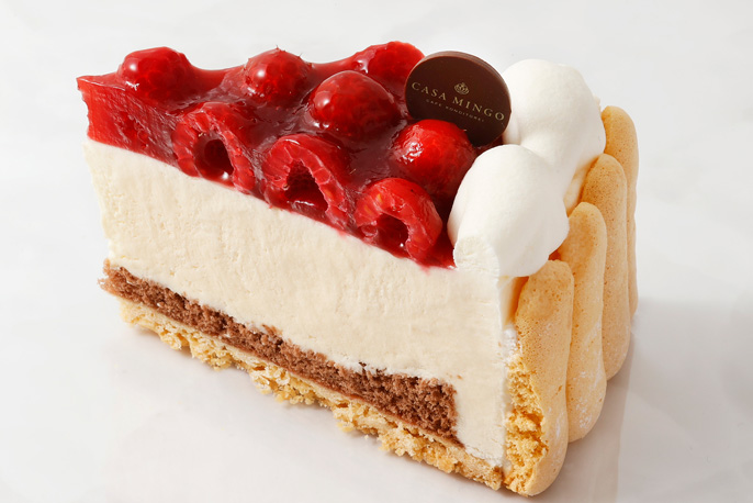 洋菓子店カサミンゴーの特注ハート型シュス木苺レアチーズケーキ