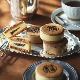 CAKE LINKのマイ・ハローキティ【パティスリー モンシェール監修】を