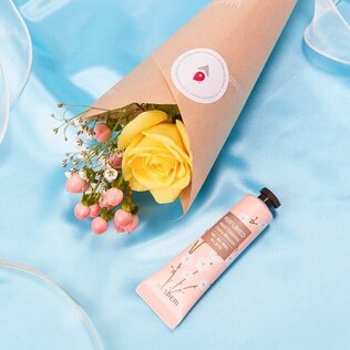 bloomeeギフトの八天堂 とろけるプリン お花付きギフトを贈る