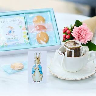 bloomeeギフトの八天堂 とろけるプリン お花付きギフトを贈る