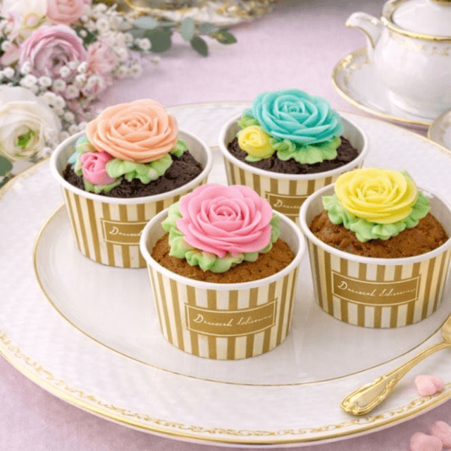 フラワーピクニックカフェの食べられるお花のカップケーキを贈る