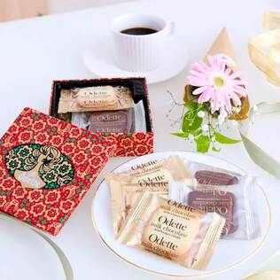 bloomeeギフトの八天堂 とろけるプリン お花付きギフトを贈る